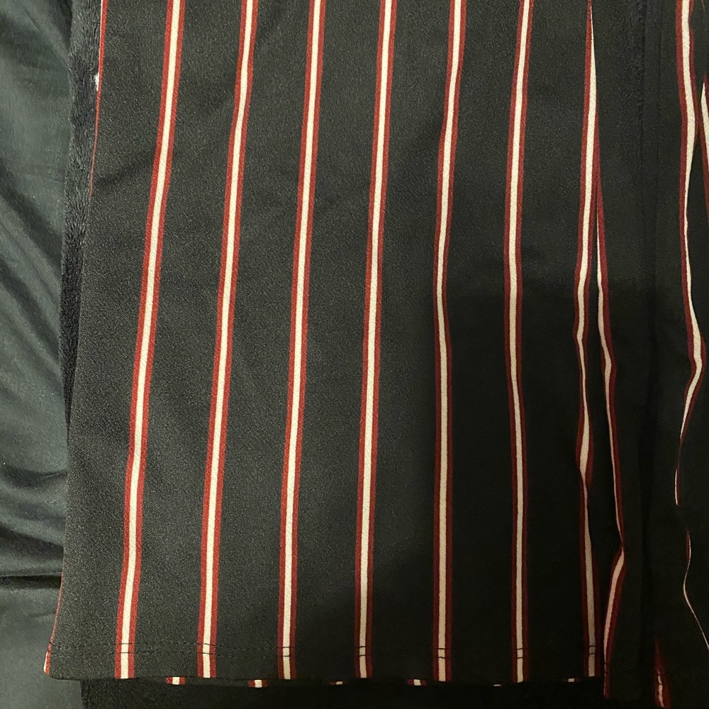 Black and red striped dress pants - Picture 3 of 4